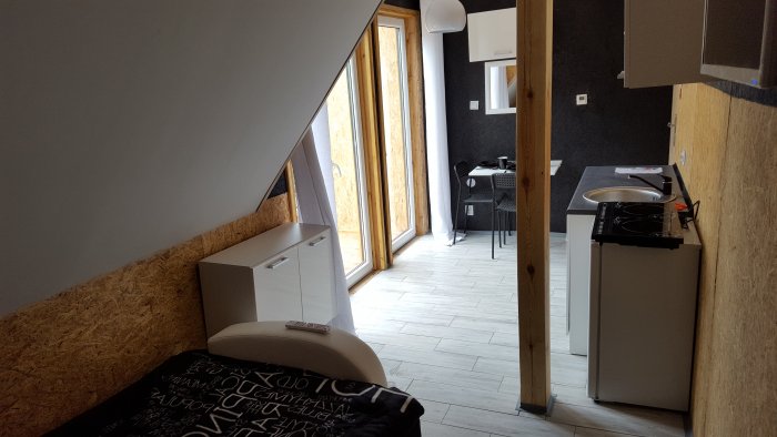 Studio dwuosobowe z balkonem. 