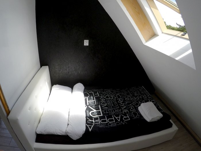 Apartament czteroosobowy z dużym tarasem i oddzielną sypialnią