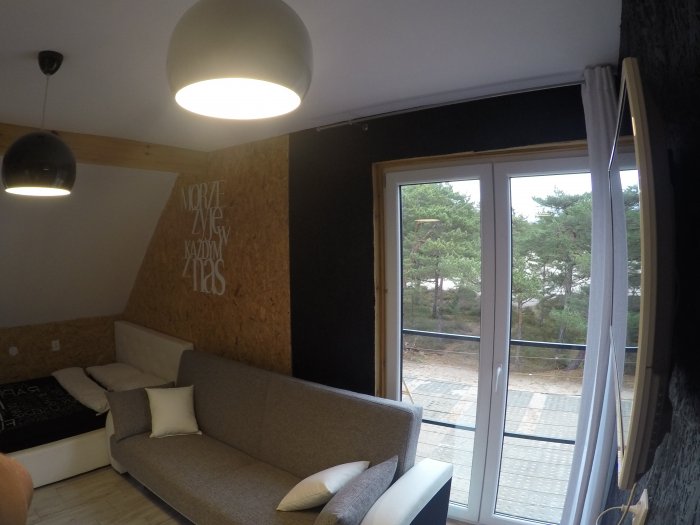 Studio czteroosobowe małe z balkonem.