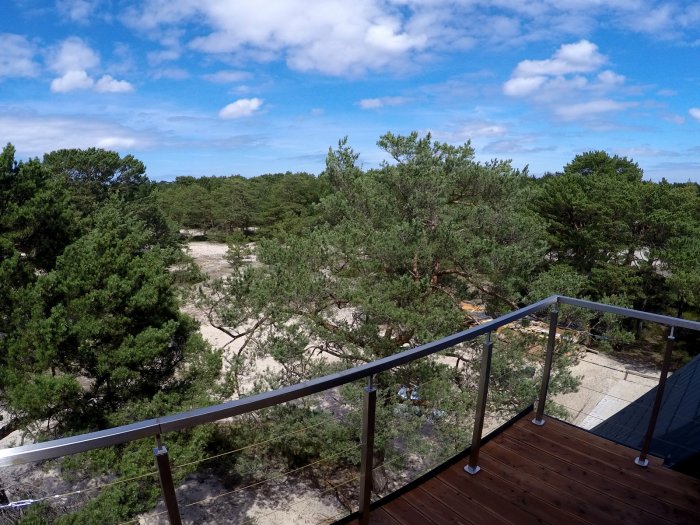 Apartament czteroosobowy z dużym tarasem i oddzielną sypialnią